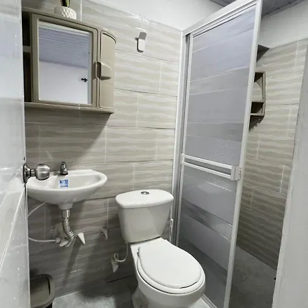 Urban House Habitación Pensión *
